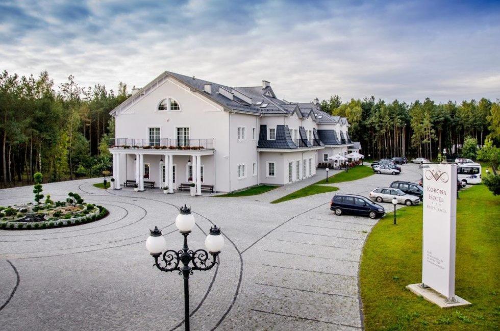 Korona Hotel Остроленка Экстерьер фото