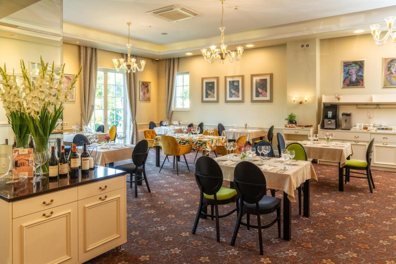 Korona Hotel Остроленка Экстерьер фото