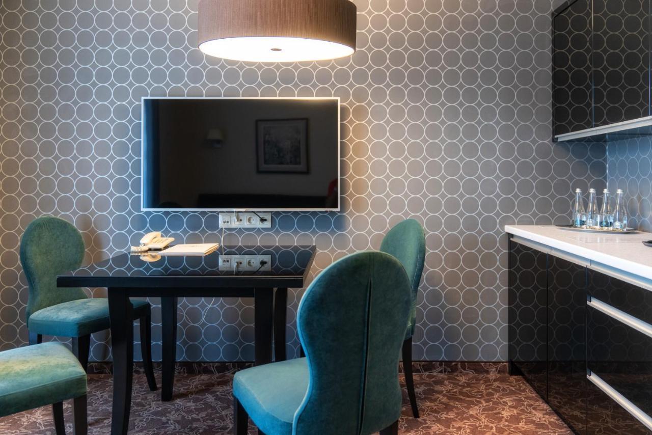 Korona Hotel Остроленка Экстерьер фото