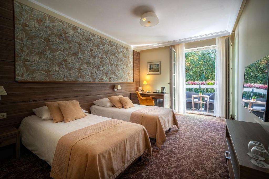 Korona Hotel Остроленка Экстерьер фото